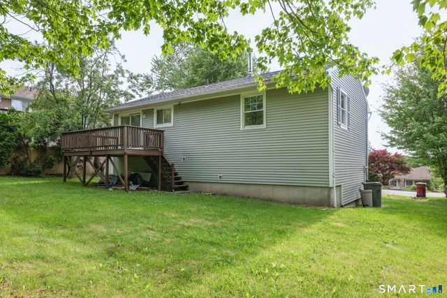 49 Tudor Lane, Naugatuck, CT 06770