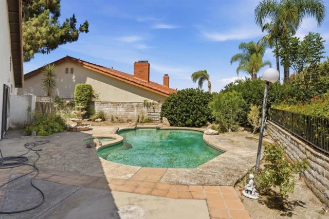 27066 La Paja Lane, Mission Viejo, CA 92691