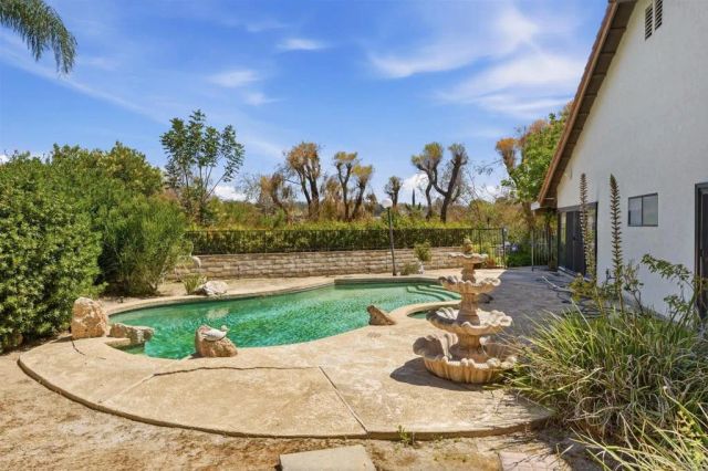 27066 La Paja Lane, Mission Viejo, CA 92691