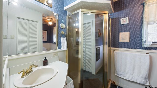 460 VZ County Road 2402, Canton, TX 75103