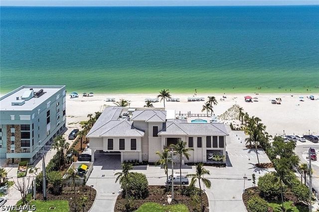 28511 Calabria CT 202, Naples, FL 34110
