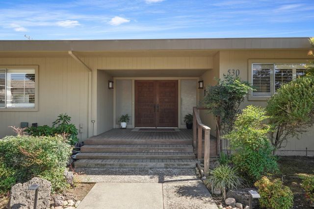 530 Willow Glen Dr, Lodi, CA 95240