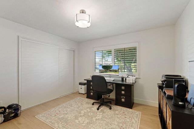 530 Willow Glen Dr, Lodi, CA 95240