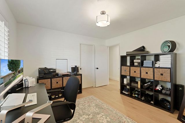 530 Willow Glen Dr, Lodi, CA 95240