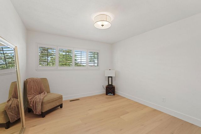 530 Willow Glen Dr, Lodi, CA 95240