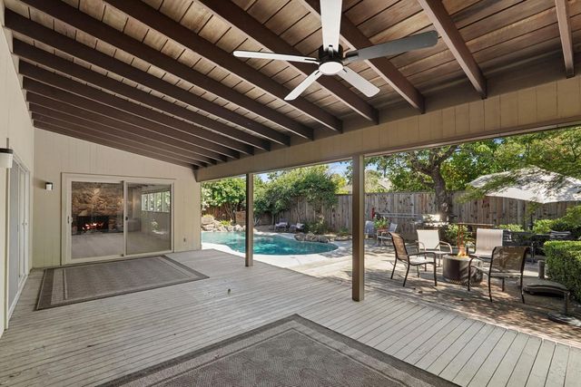 530 Willow Glen Dr, Lodi, CA 95240