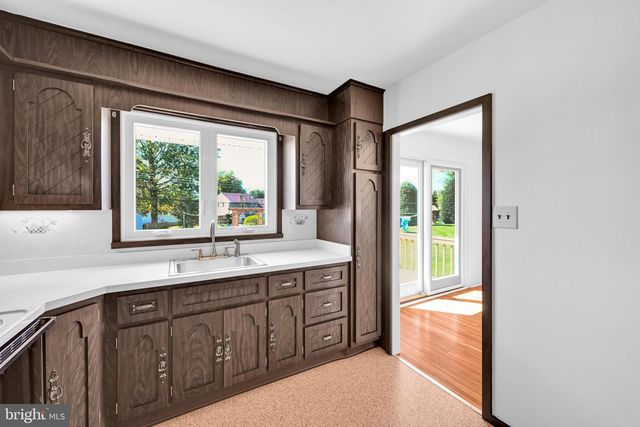 3560 SWIFTWATER LN, Brookhaven, PA 19015