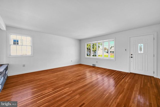 3560 SWIFTWATER LN, Brookhaven, PA 19015