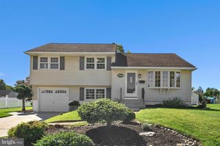 3560 SWIFTWATER LN, Brookhaven, PA 19015