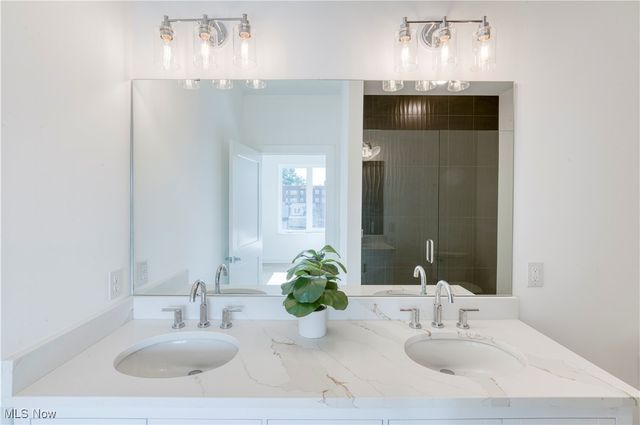 1367 W 74th Street, Cleveland, OH 44102