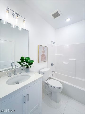 1367 W 74th Street, Cleveland, OH 44102