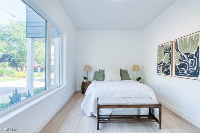 1367 W 74th Street, Cleveland, OH 44102