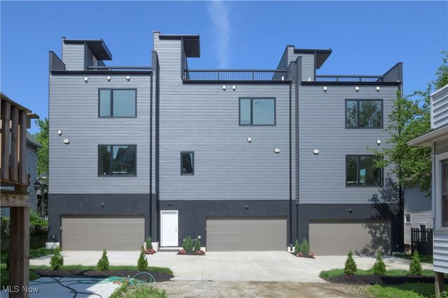 1367 W 74th Street, Cleveland, OH 44102