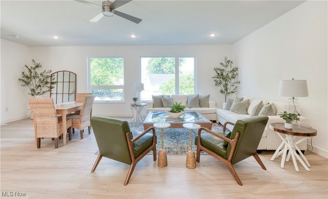 1367 W 74th Street, Cleveland, OH 44102