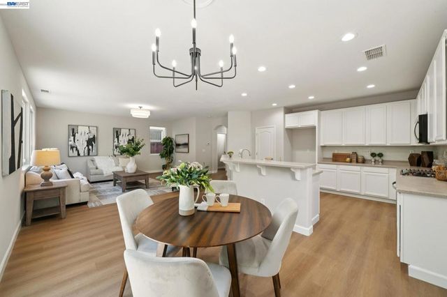 300 American Farms Ave, Lathrop, CA 95330