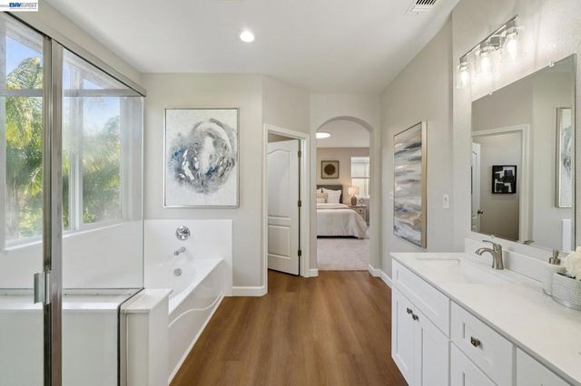 300 American Farms Ave, Lathrop, CA 95330