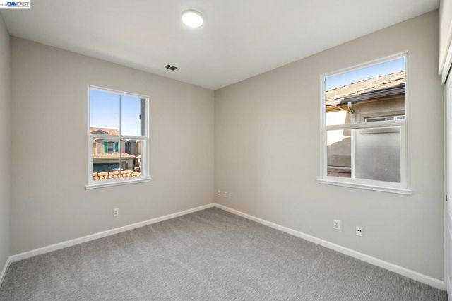 300 American Farms Ave, Lathrop, CA 95330
