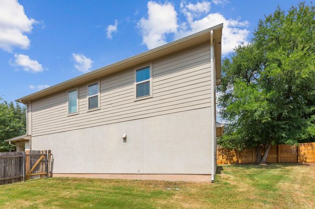 109 Camden CV, Buda, TX 78610