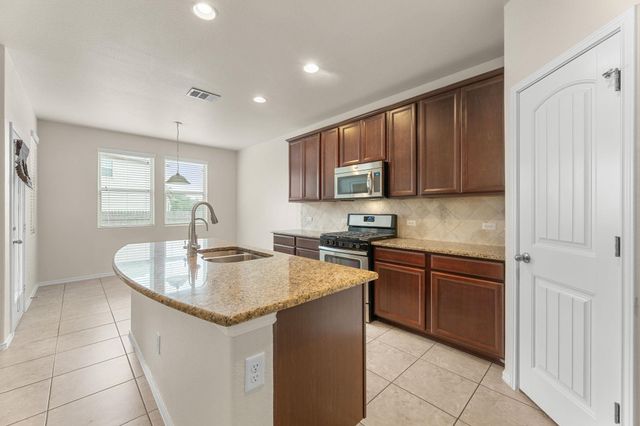 109 Camden CV, Buda, TX 78610