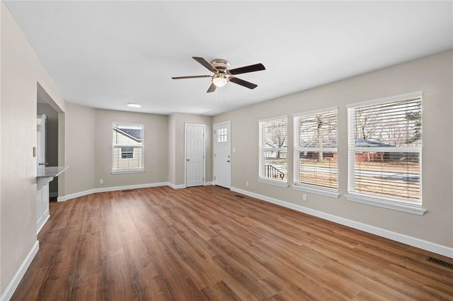 718 Maple Drive, Springdale, AR 72764