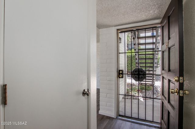 8450 E Old Spanish Trl Apt 157, Tucson, AZ 85710