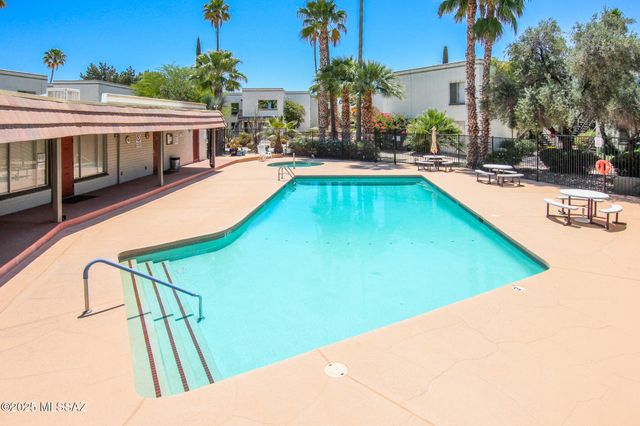 8450 E Old Spanish Trl Apt 157, Tucson, AZ 85710