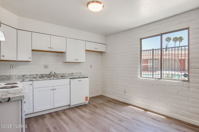 8450 E Old Spanish Trl Apt 157, Tucson, AZ 85710