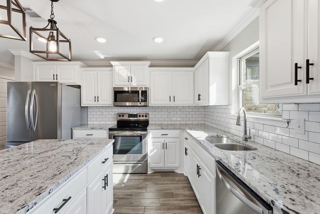 155 Lloyd Henderson Road, Beebe, AR 72012