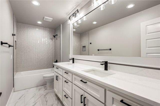 3600 SW Aurora Lane, Bentonville, AR 72713