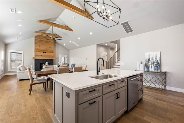 3600 SW Aurora Lane, Bentonville, AR 72713