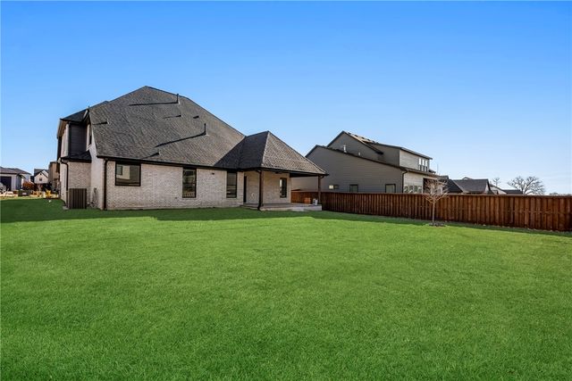 3600 SW Aurora Lane, Bentonville, AR 72713