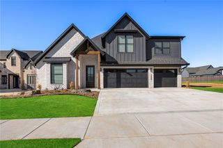 3600 SW Aurora Lane, Bentonville, AR 72713