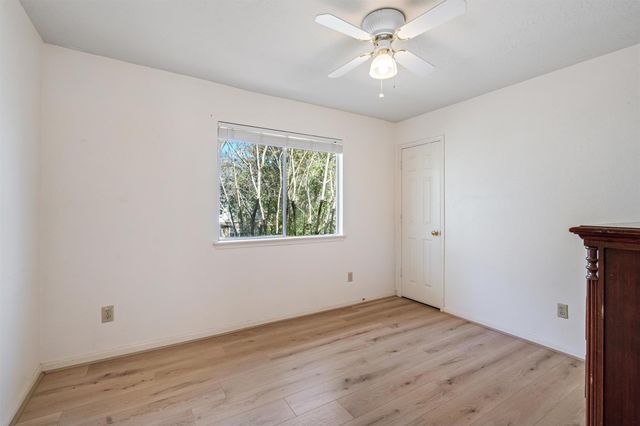 2630 Lakeway Drive, Seabrook, TX 77586