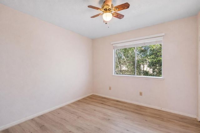 2630 Lakeway Drive, Seabrook, TX 77586