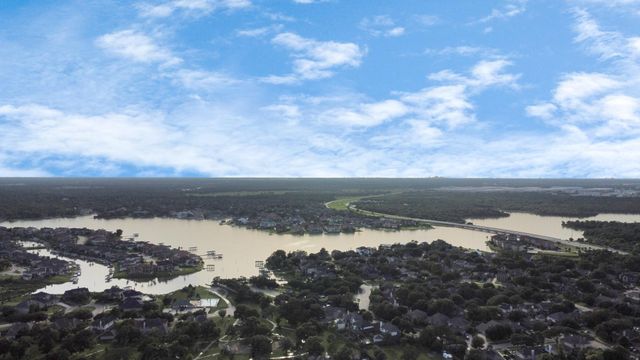 2630 Lakeway Drive, Seabrook, TX 77586