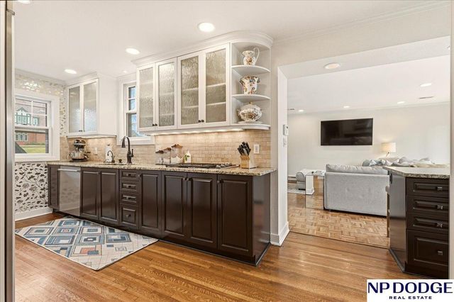 673 N 57 Street, Omaha, NE 68132