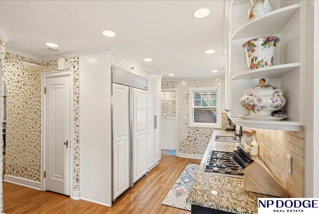 673 N 57 Street, Omaha, NE 68132