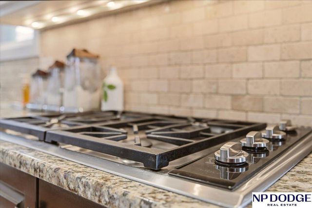 673 N 57 Street, Omaha, NE 68132