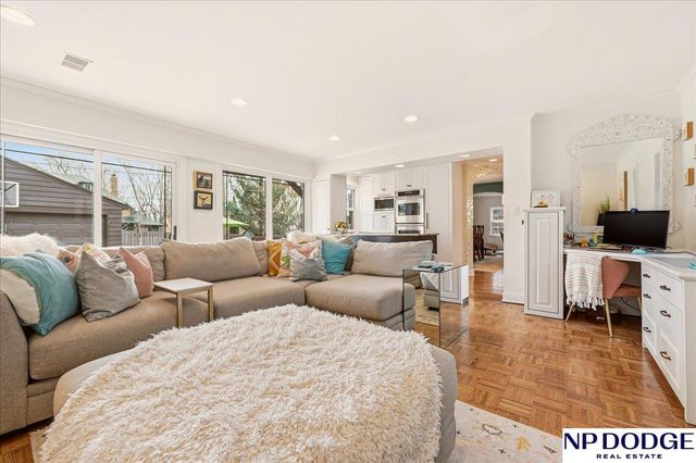 673 N 57 Street, Omaha, NE 68132