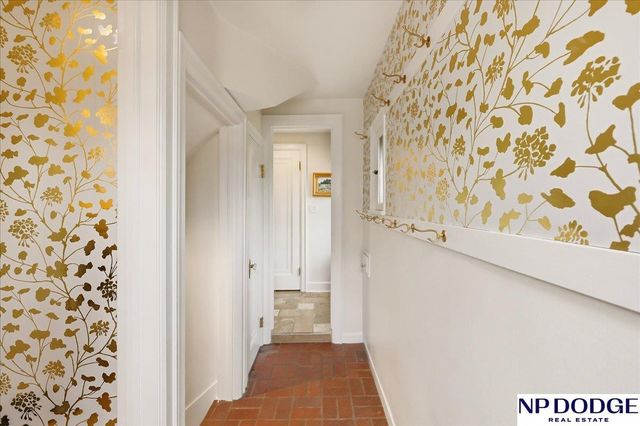 673 N 57 Street, Omaha, NE 68132