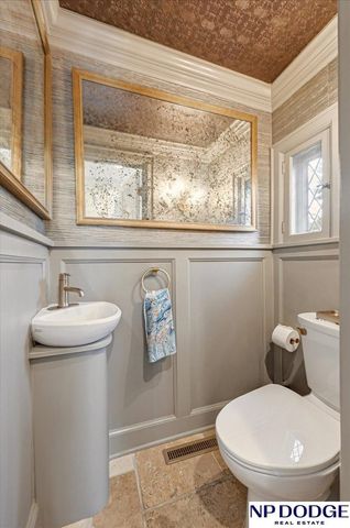 673 N 57 Street, Omaha, NE 68132