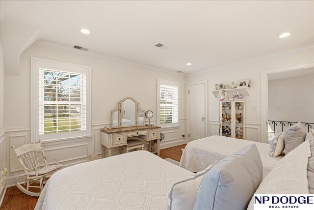 673 N 57 Street, Omaha, NE 68132