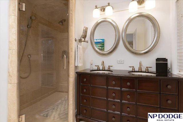 673 N 57 Street, Omaha, NE 68132