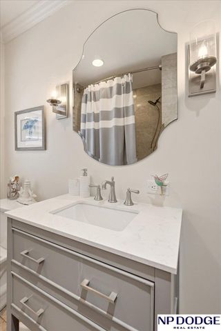 673 N 57 Street, Omaha, NE 68132