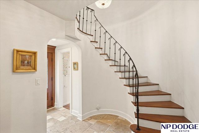 673 N 57 Street, Omaha, NE 68132