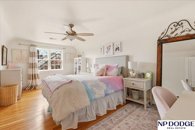 673 N 57 Street, Omaha, NE 68132