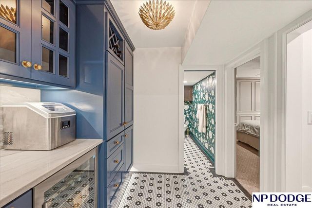 673 N 57 Street, Omaha, NE 68132