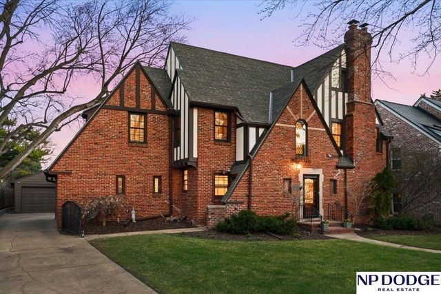 673 N 57 Street, Omaha, NE 68132