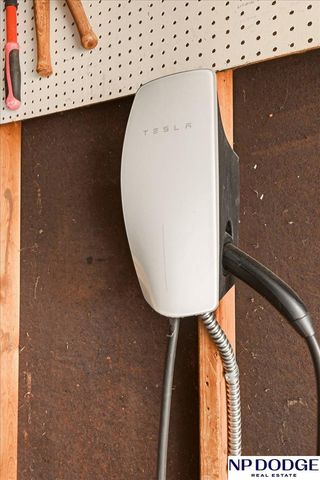 673 N 57 Street, Omaha, NE 68132