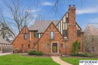 673 N 57 Street, Omaha, NE 68132